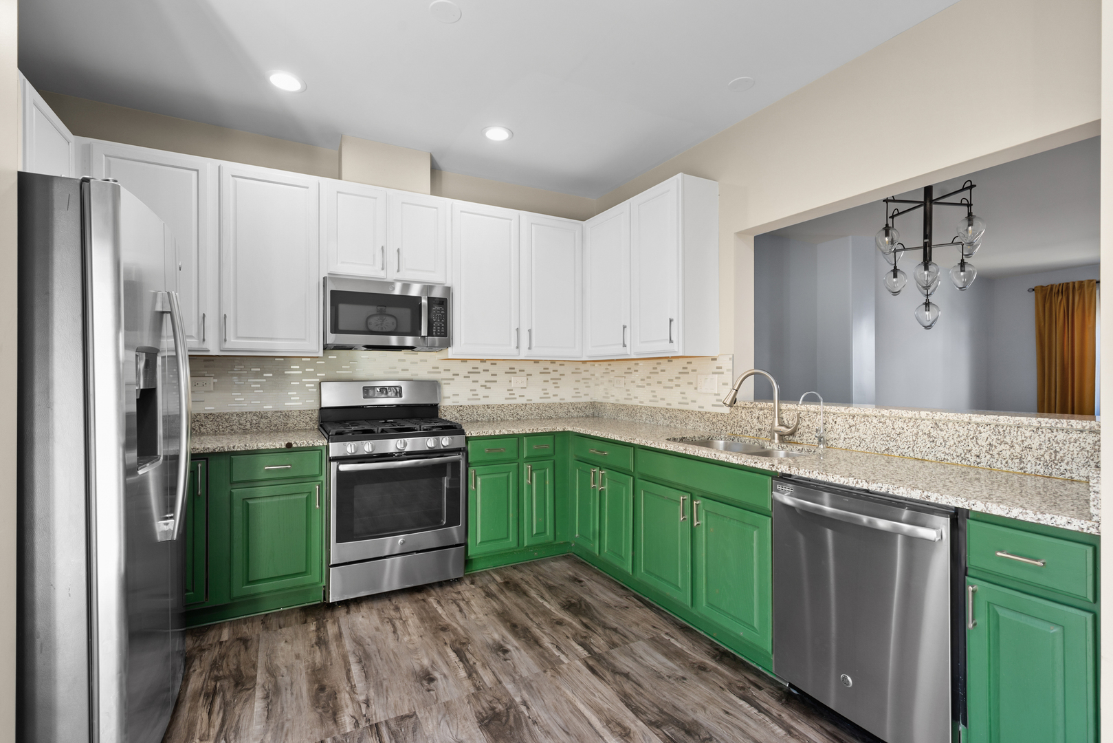 1044 N Claremont Drive, Palatine, IL 60074