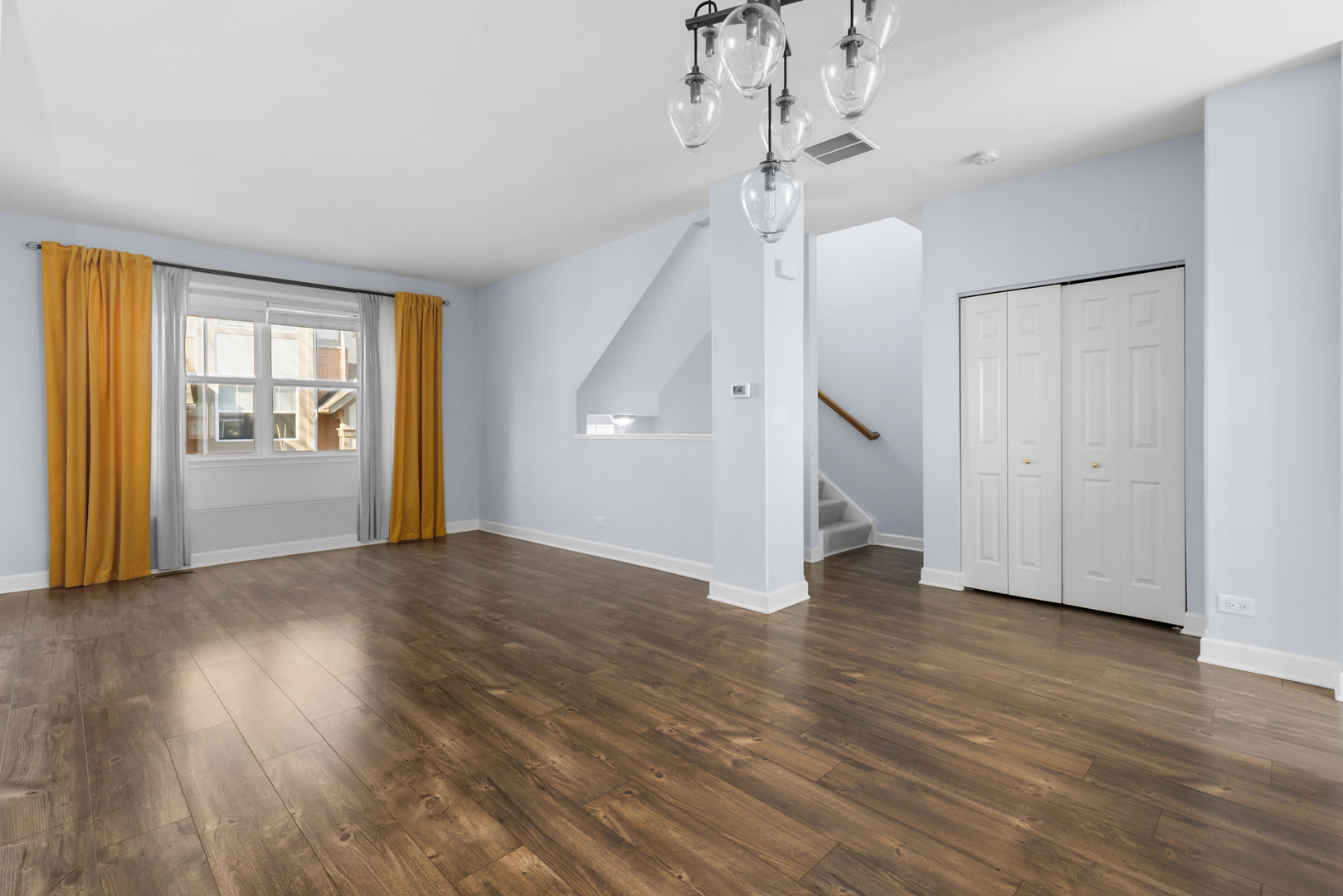 1044 N Claremont Drive, Palatine, IL 60074