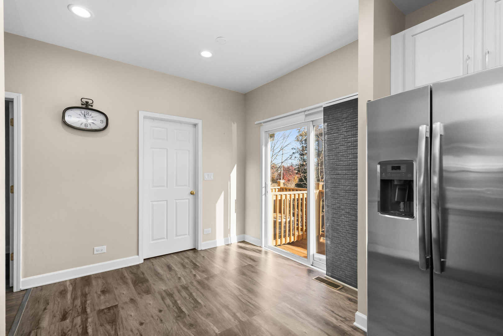 1044 N Claremont Drive, Palatine, IL 60074