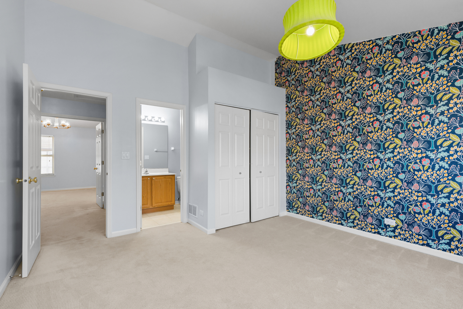 1044 N Claremont Drive, Palatine, IL 60074