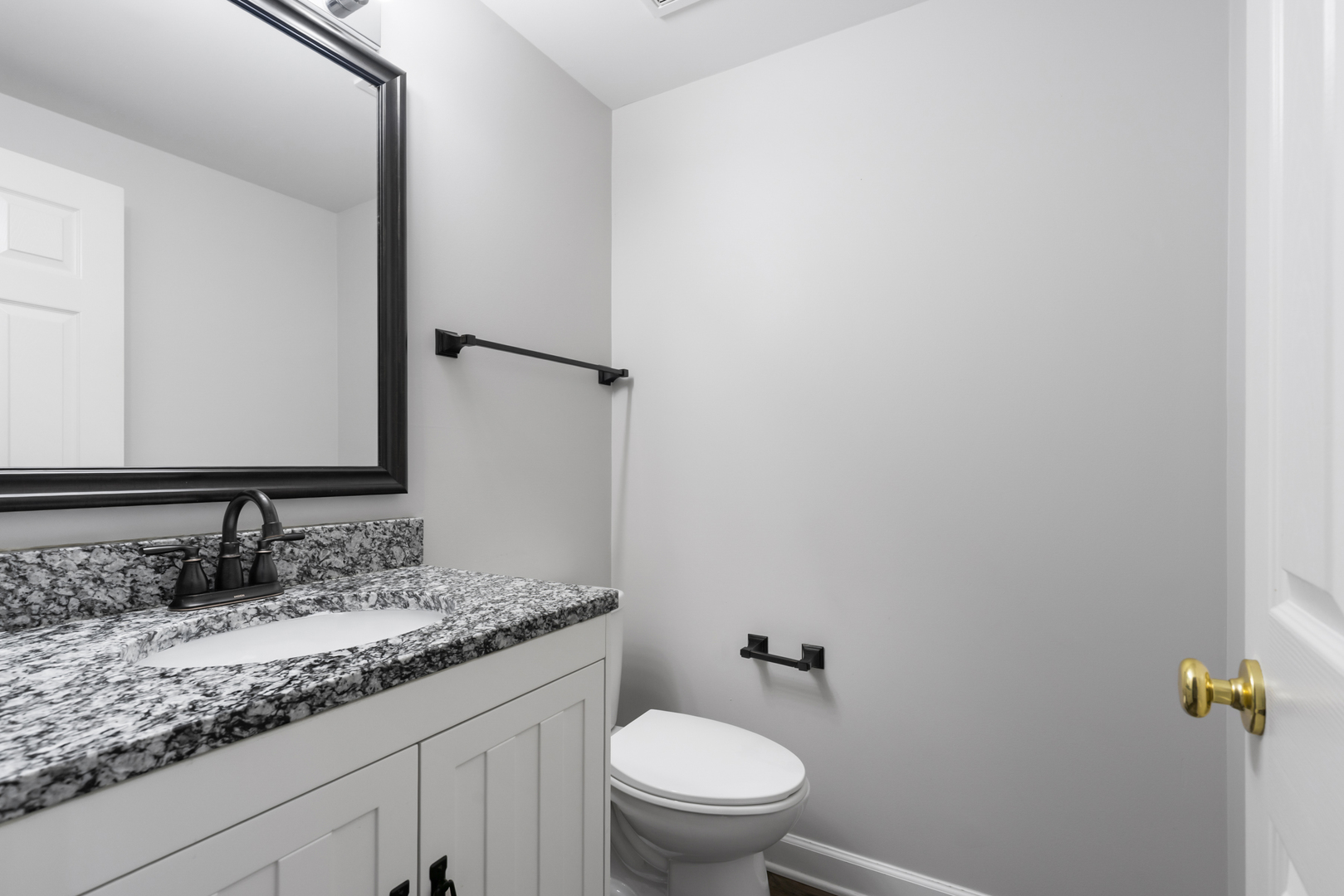 1044 N Claremont Drive, Palatine, IL 60074