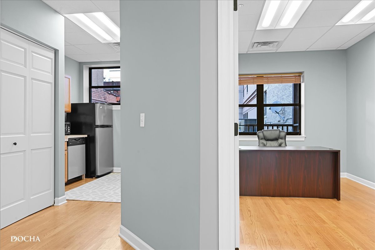 202 W Main Street #202, St. Charles, IL 60174