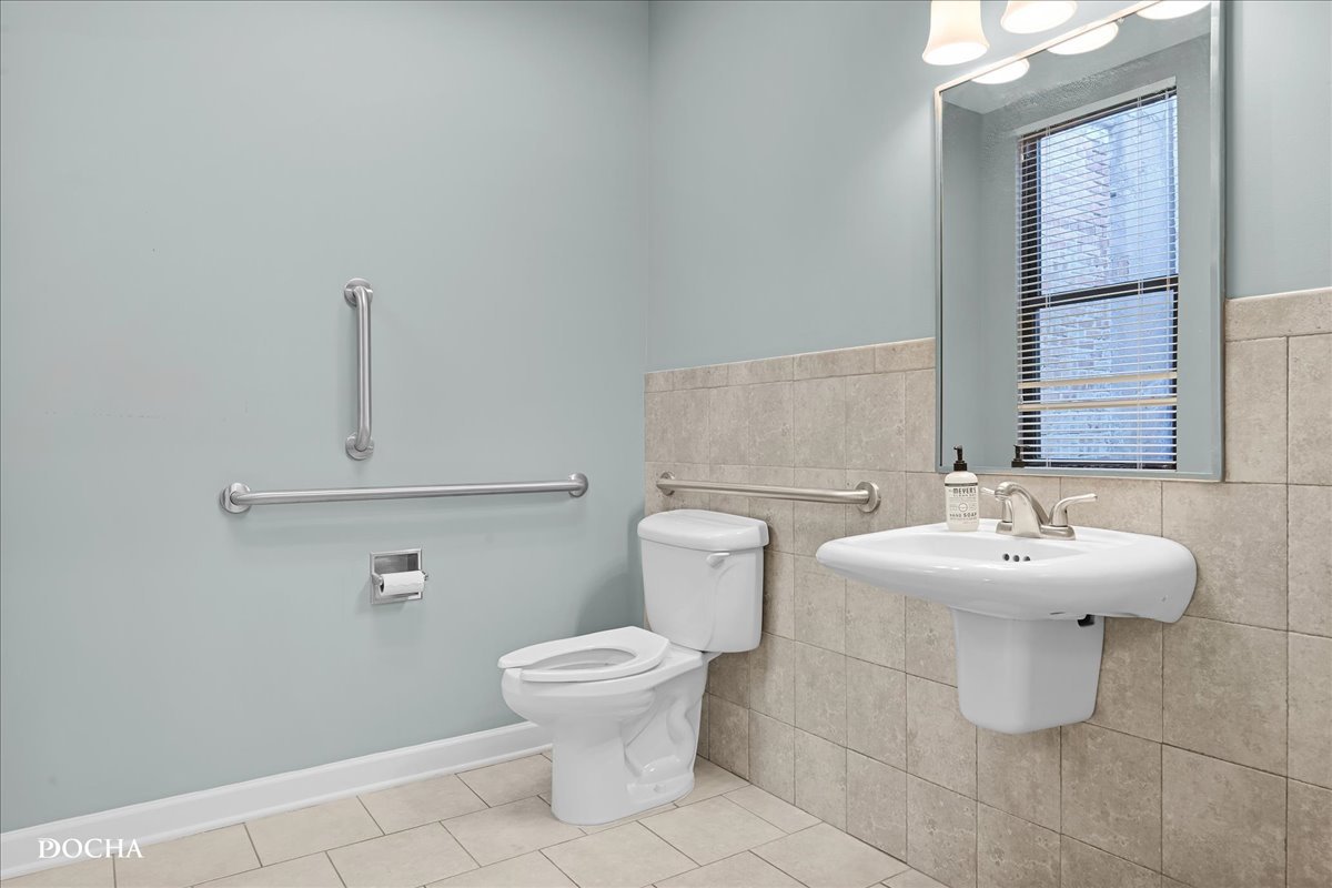 202 W Main Street #202, St. Charles, IL 60174