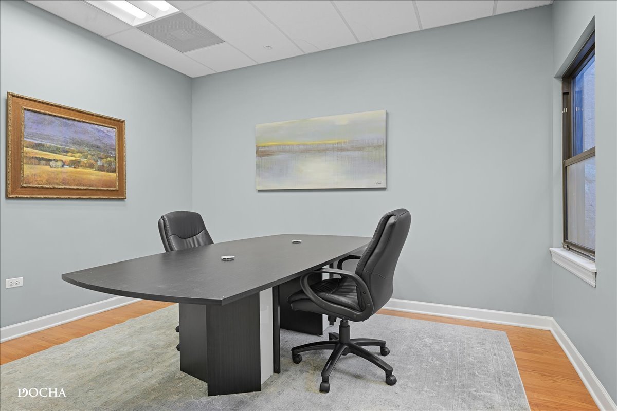 202 W Main Street #202, St. Charles, IL 60174