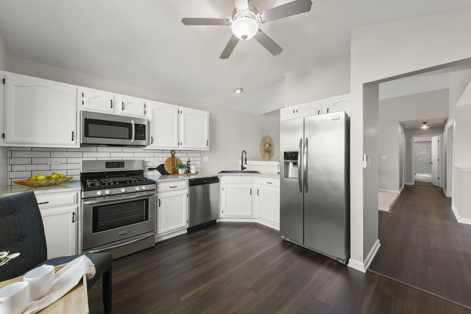 30W023 Cedar Court #023, Warrenville, IL 60555