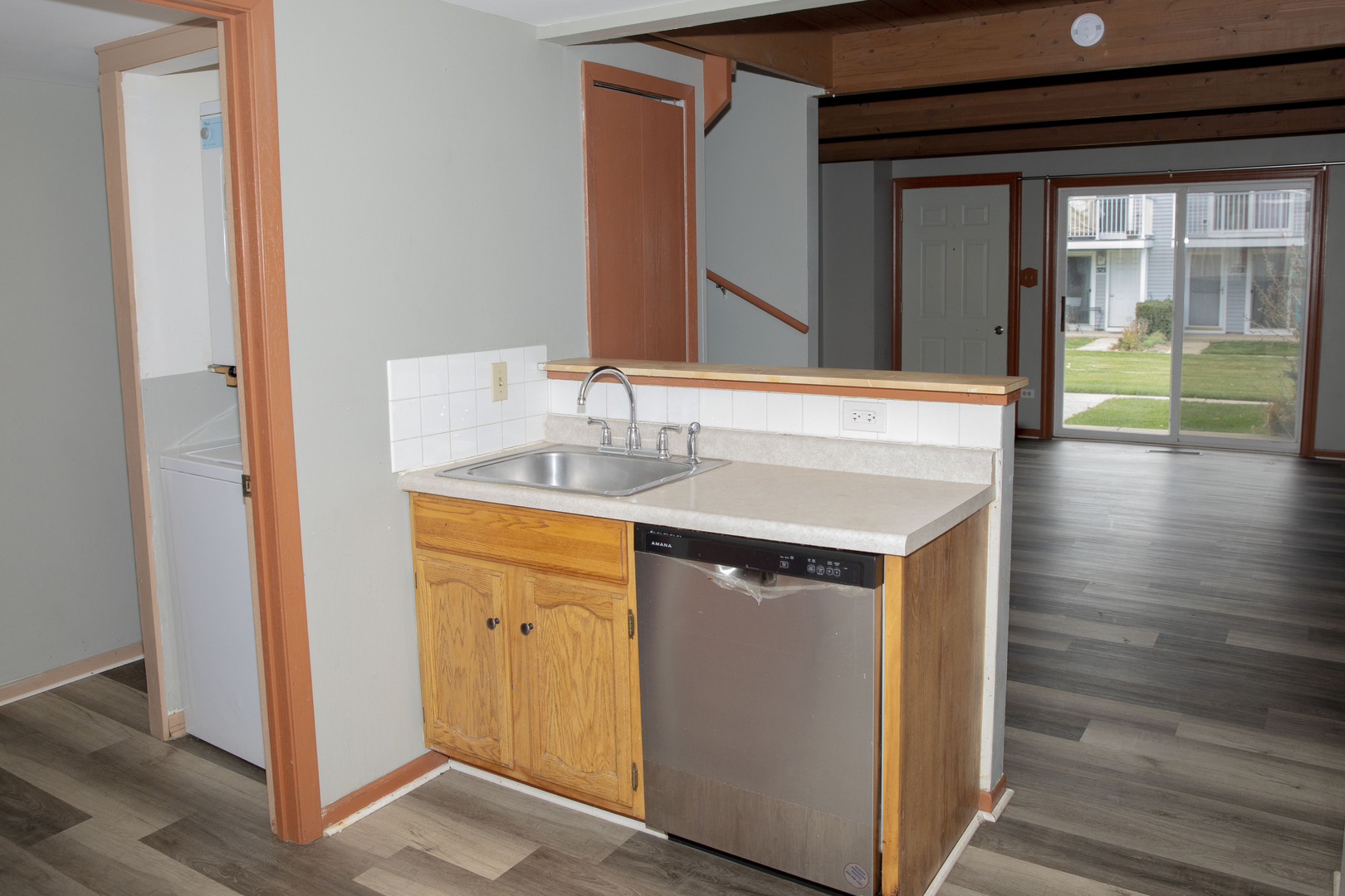 Round Lake Beach, IL 60073