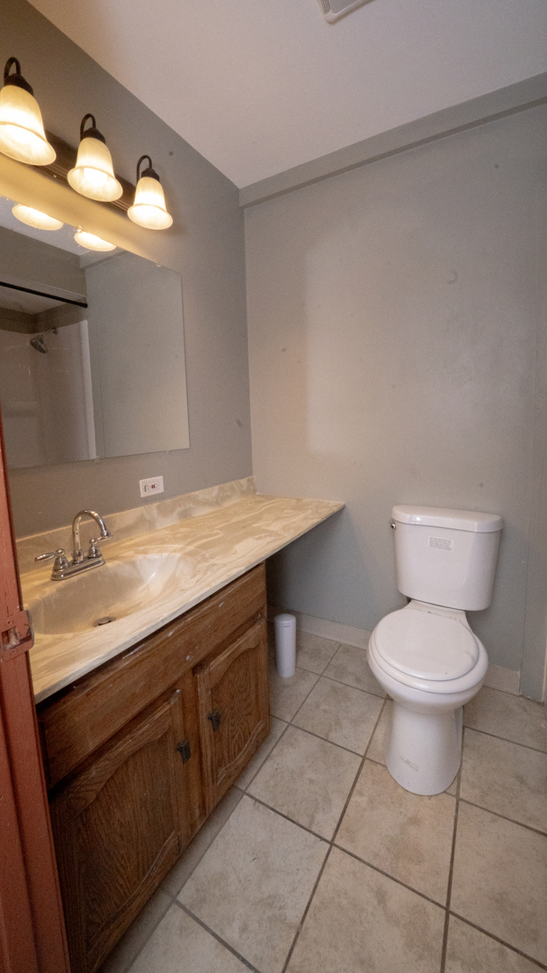 Round Lake Beach, IL 60073