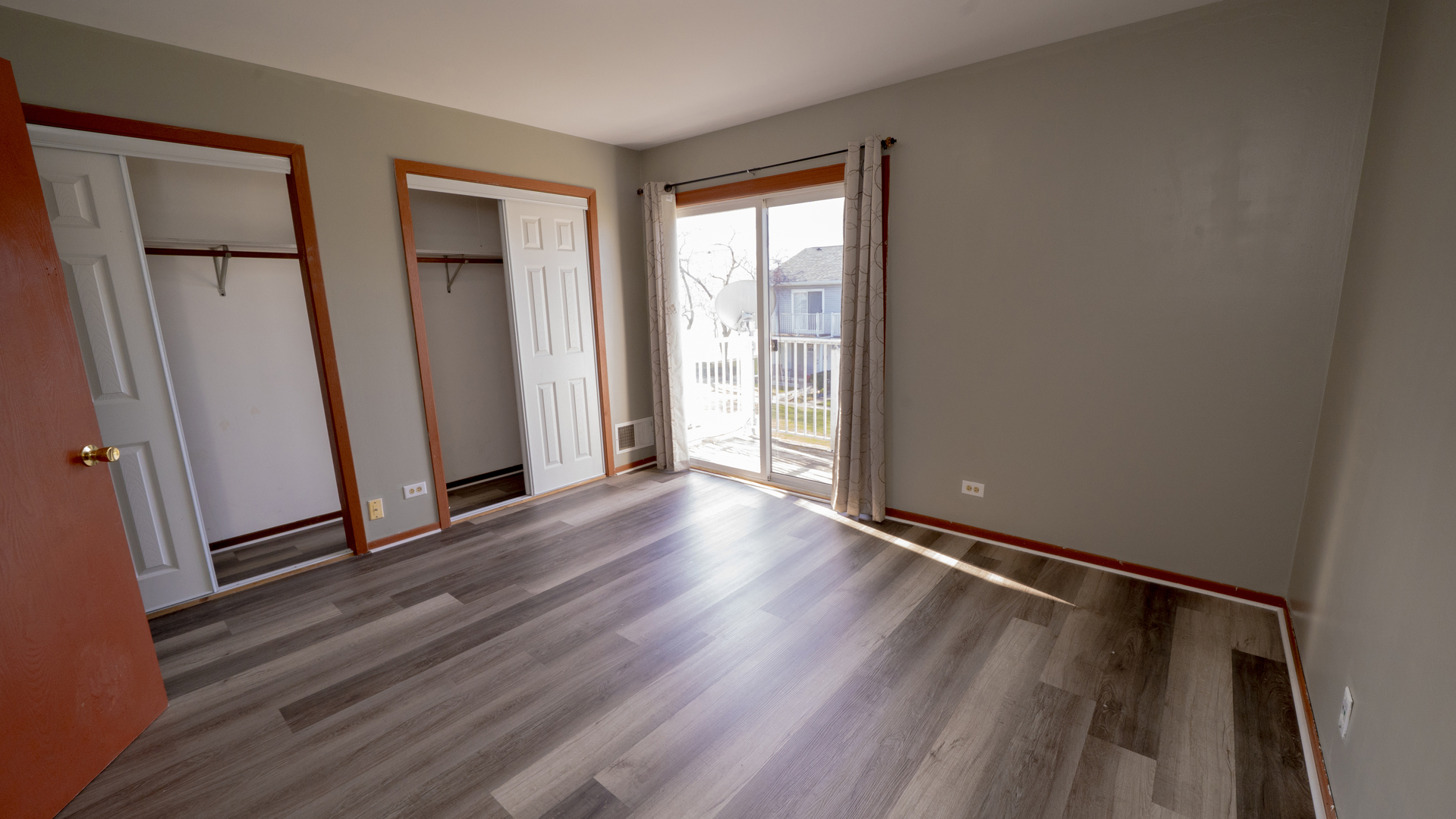 Round Lake Beach, IL 60073