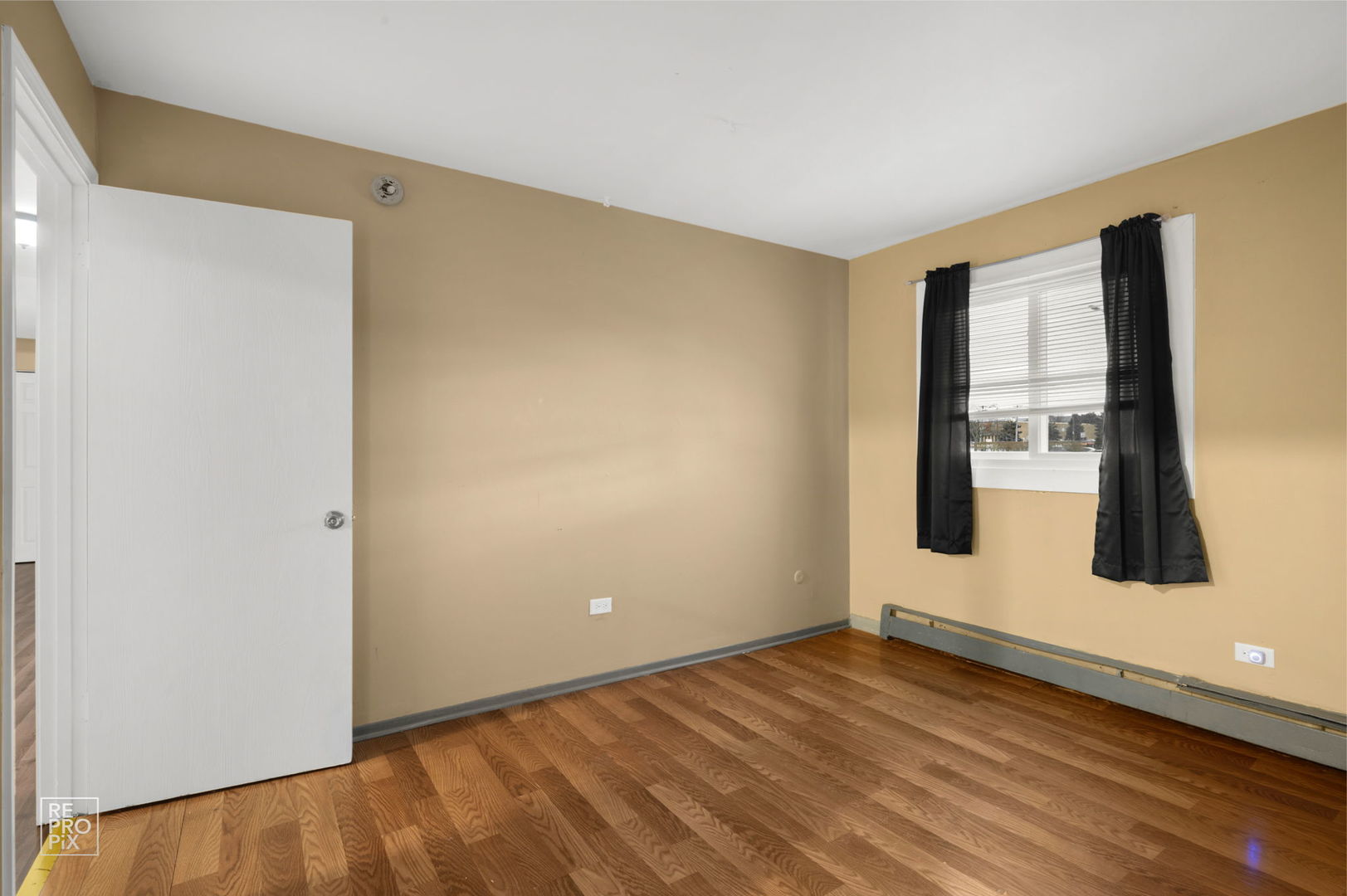 107 W Elk Trail #106, Carol Stream, IL 60188