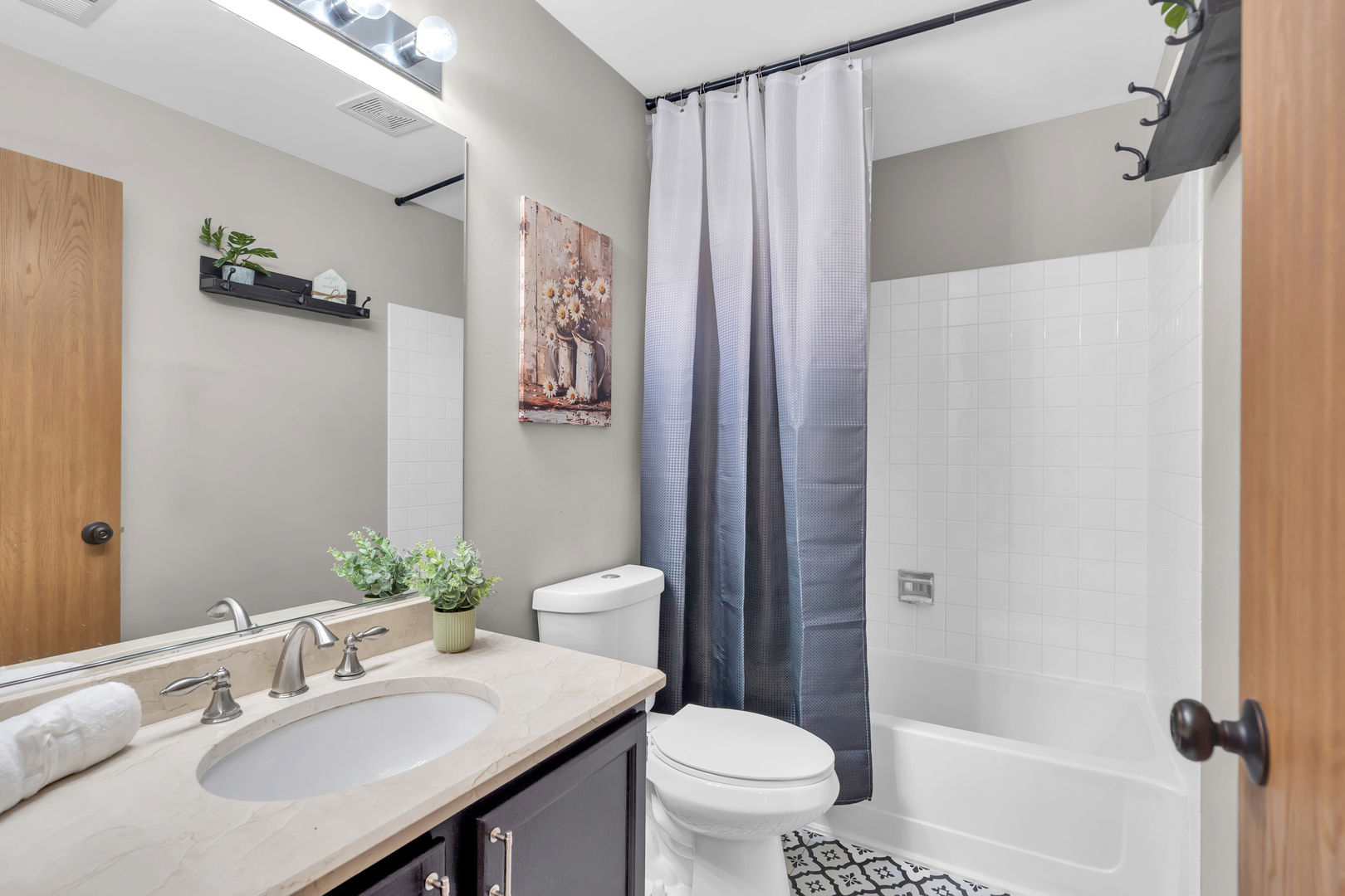 239 Camel Bend Court #4, Schaumburg, IL 60194