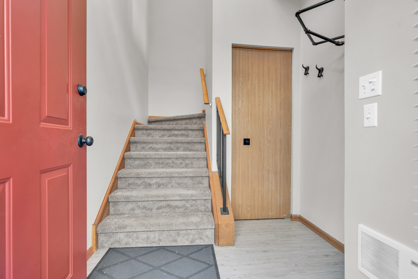 239 Camel Bend Court #4, Schaumburg, IL 60194