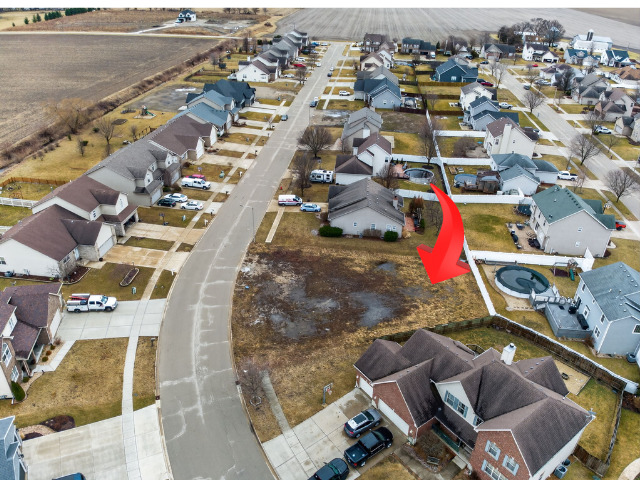 1070 S Farmstone Drive, Diamond, IL 60416