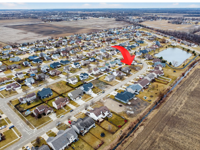 1070 S Farmstone Drive, Diamond, IL 60416