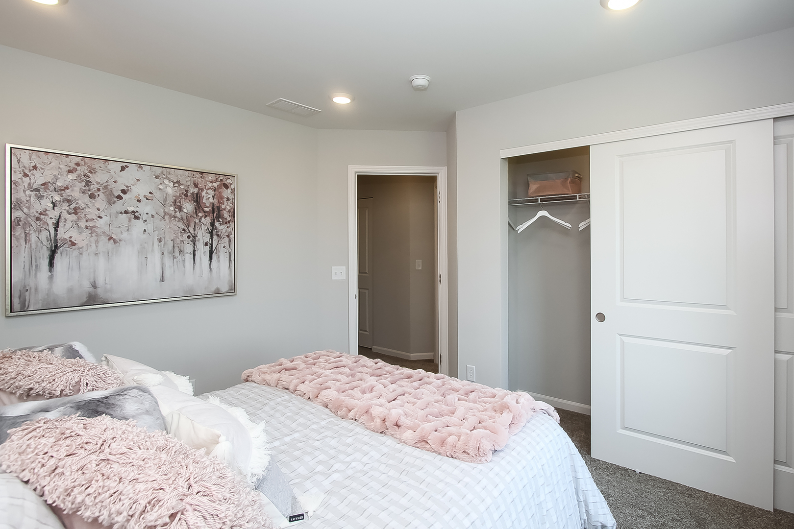 322 Kingsport Drive, South Elgin, IL 60177