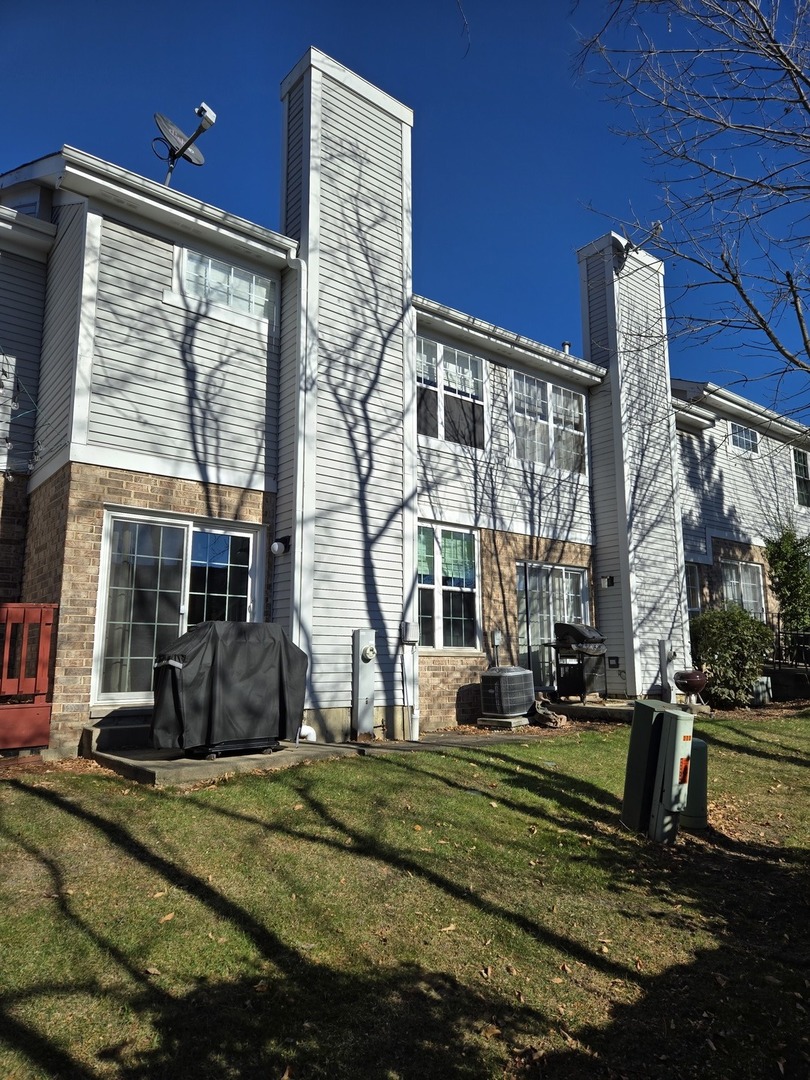 273 W 20th Street, Lombard, IL 60148