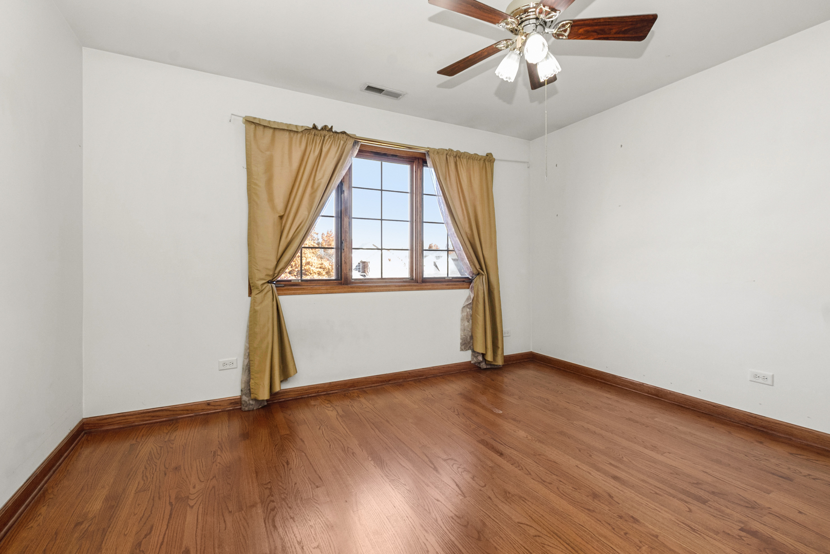 8113 Blarney Road, Tinley Park, IL 60477