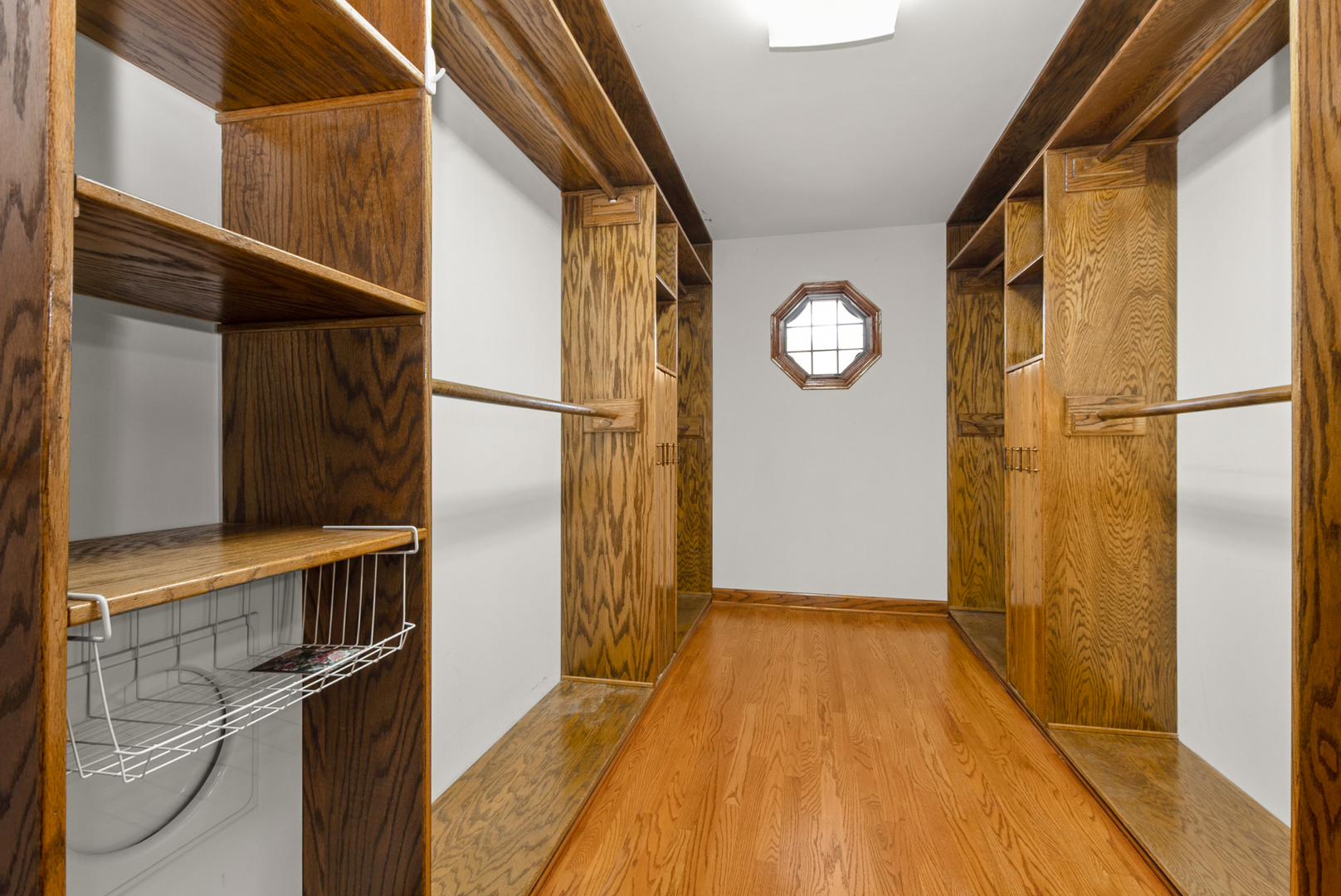 8113 Blarney Road, Tinley Park, IL 60477