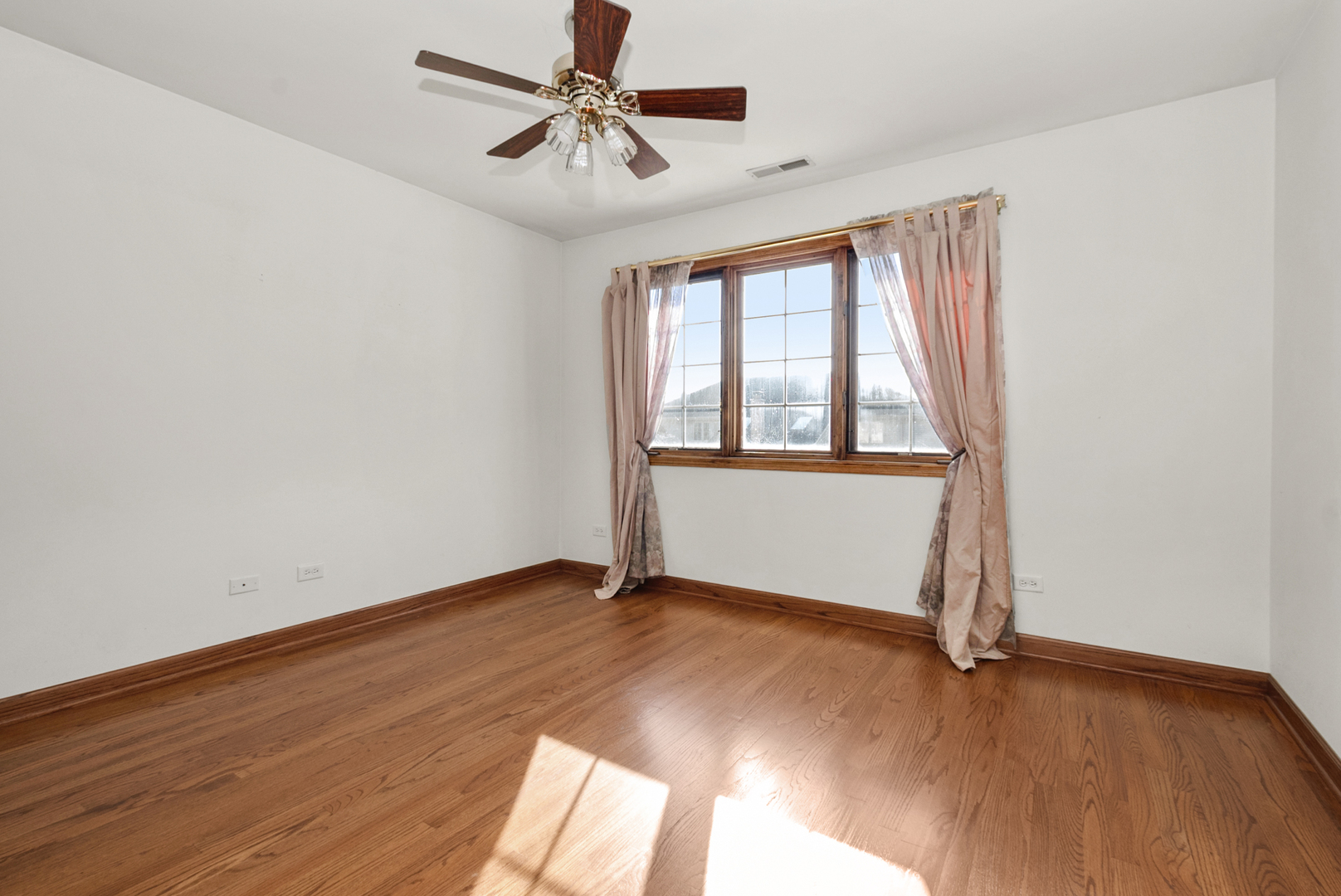 8113 Blarney Road, Tinley Park, IL 60477