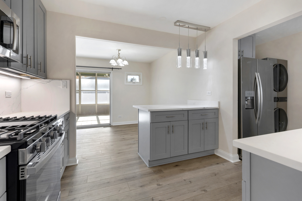 Hoffman Estates, IL 60169