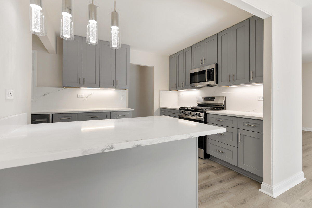 Hoffman Estates, IL 60169