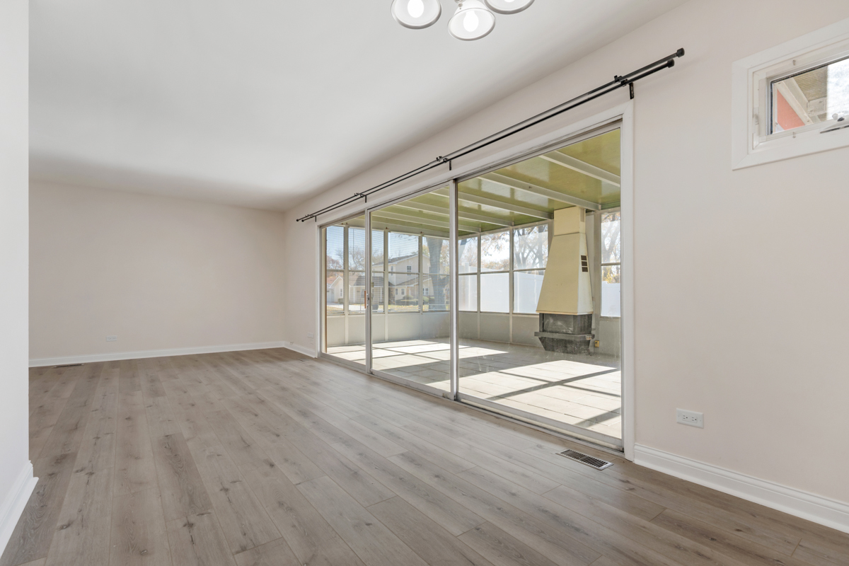 Hoffman Estates, IL 60169