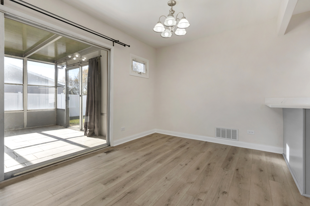 Hoffman Estates, IL 60169