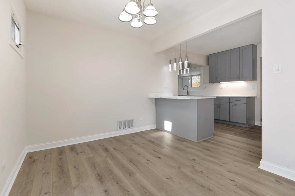 Hoffman Estates, IL 60169