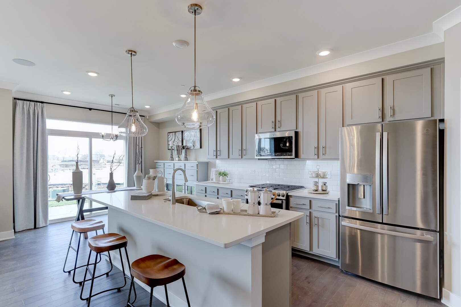 8534 Sperry Court, Woodridge, IL 60517