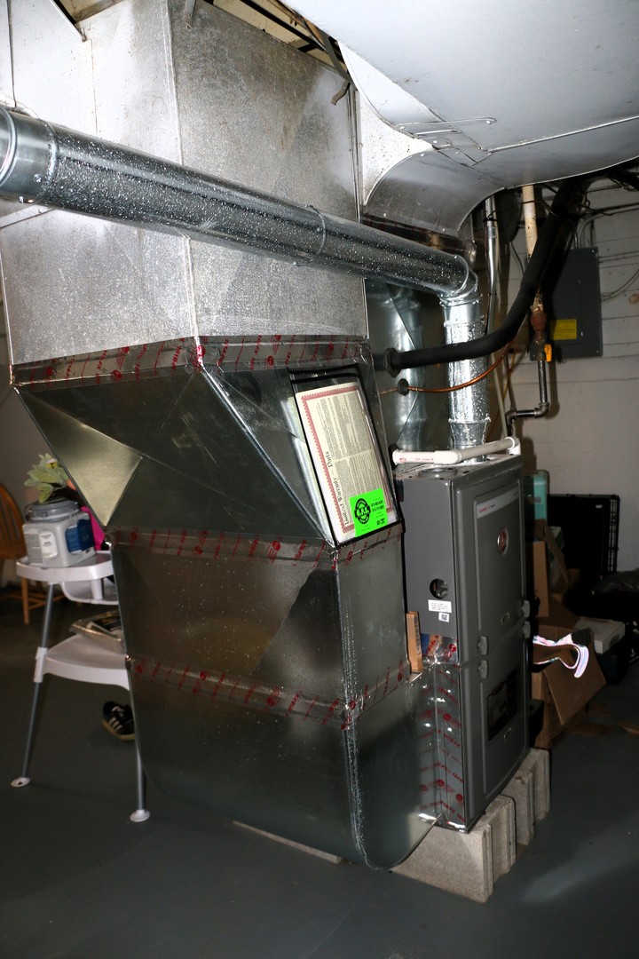 105 N Maple Street, Grant Park, IL 60940