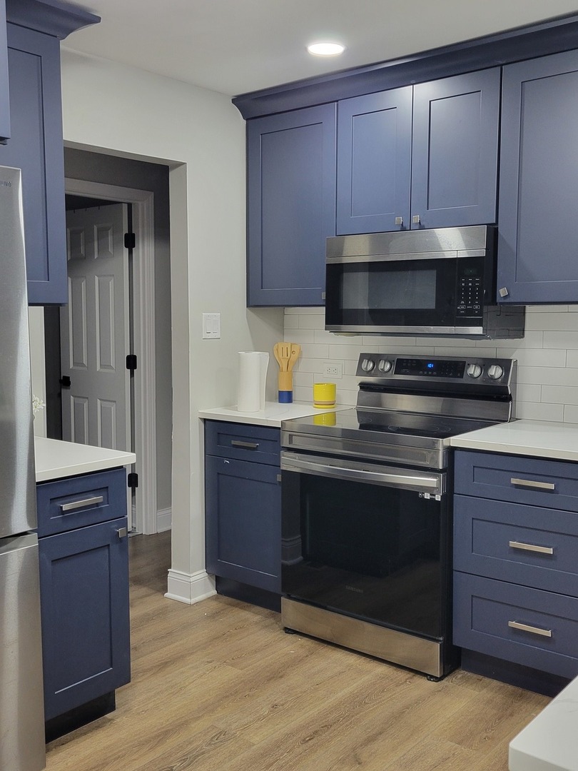 1100 Holbrook Road #H, Homewood, IL 60430