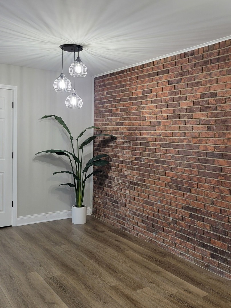 1100 Holbrook Road #H, Homewood, IL 60430