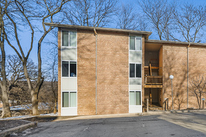 5811 Oakwood Drive #C, Lisle, IL 60532