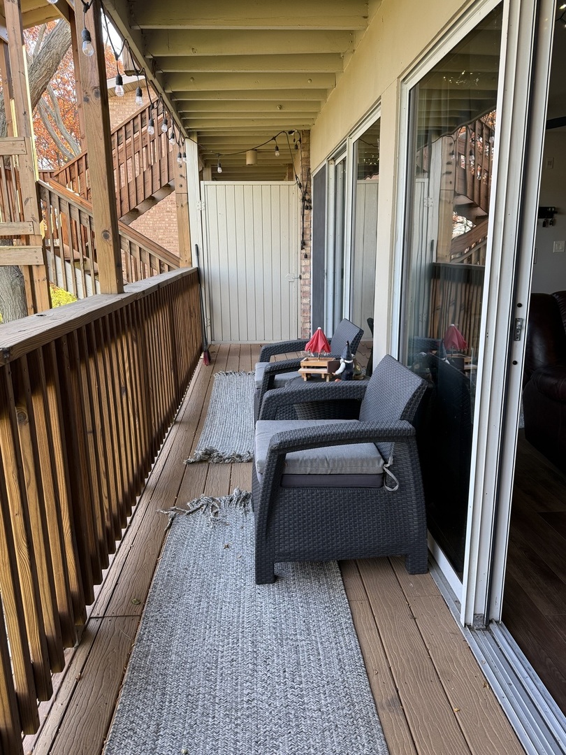 5811 Oakwood Drive #C, Lisle, IL 60532