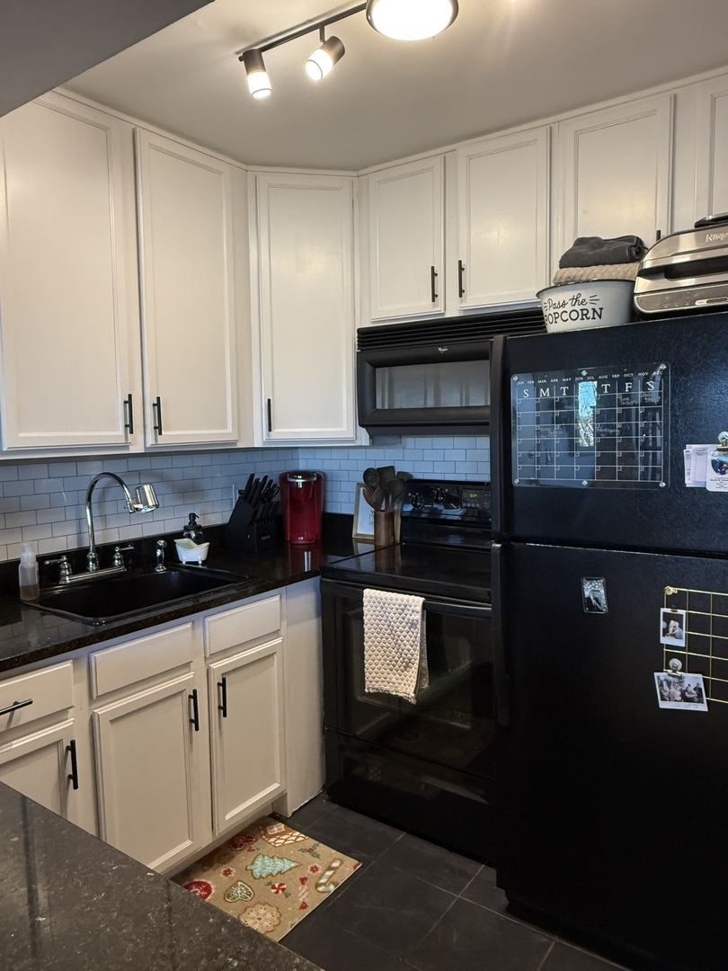 5811 Oakwood Drive #C, Lisle, IL 60532