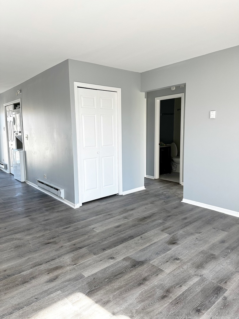 190 S Waters Edge Drive #302, Glendale Heights, IL 60139