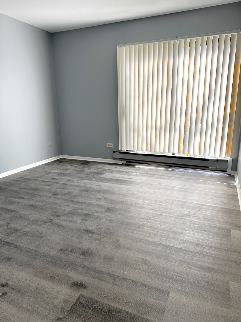 190 S Waters Edge Drive #302, Glendale Heights, IL 60139