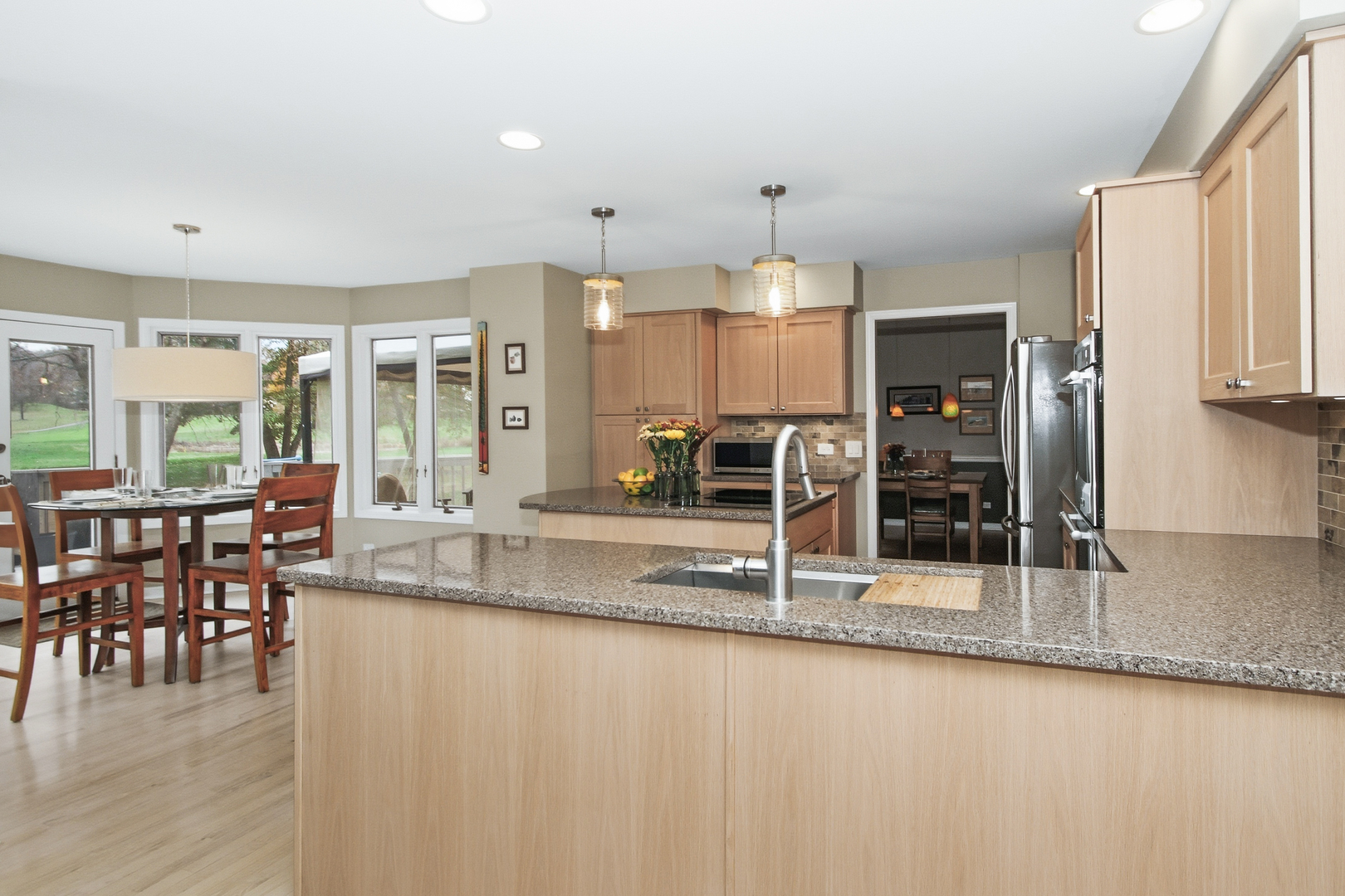 933 Doral Drive, Bartlett, IL 60103