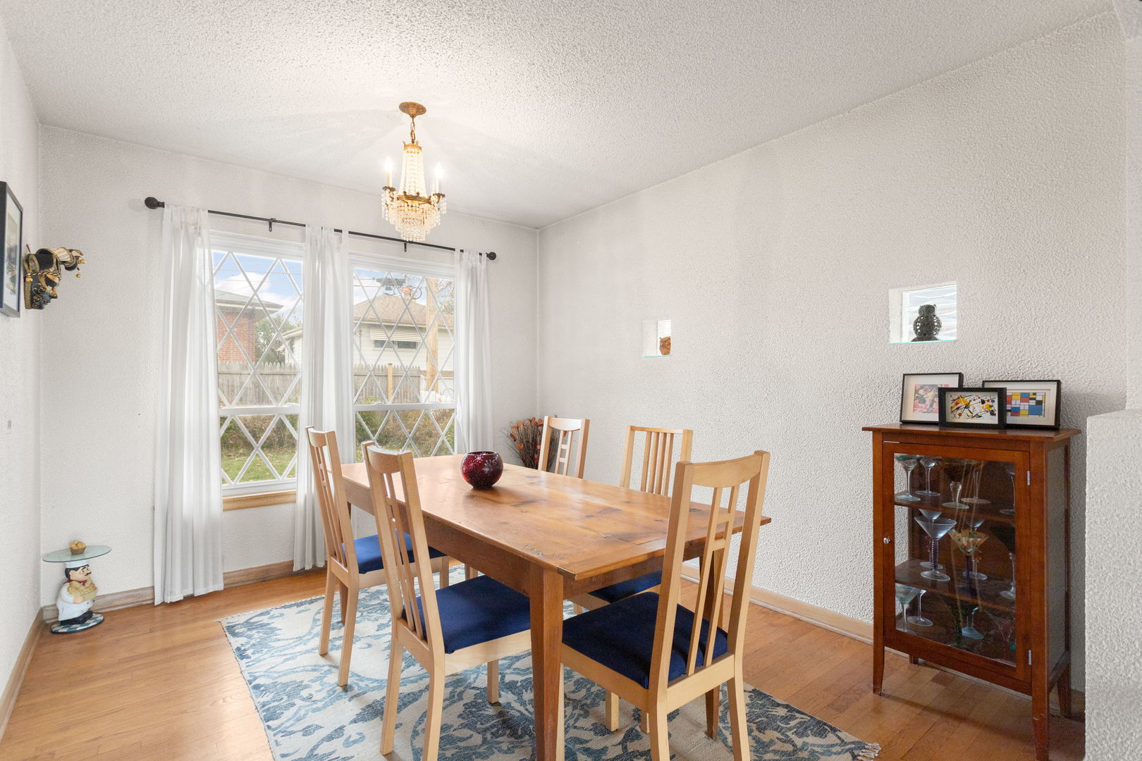 217 Finsbury Lane, La Grange Park, IL 60526