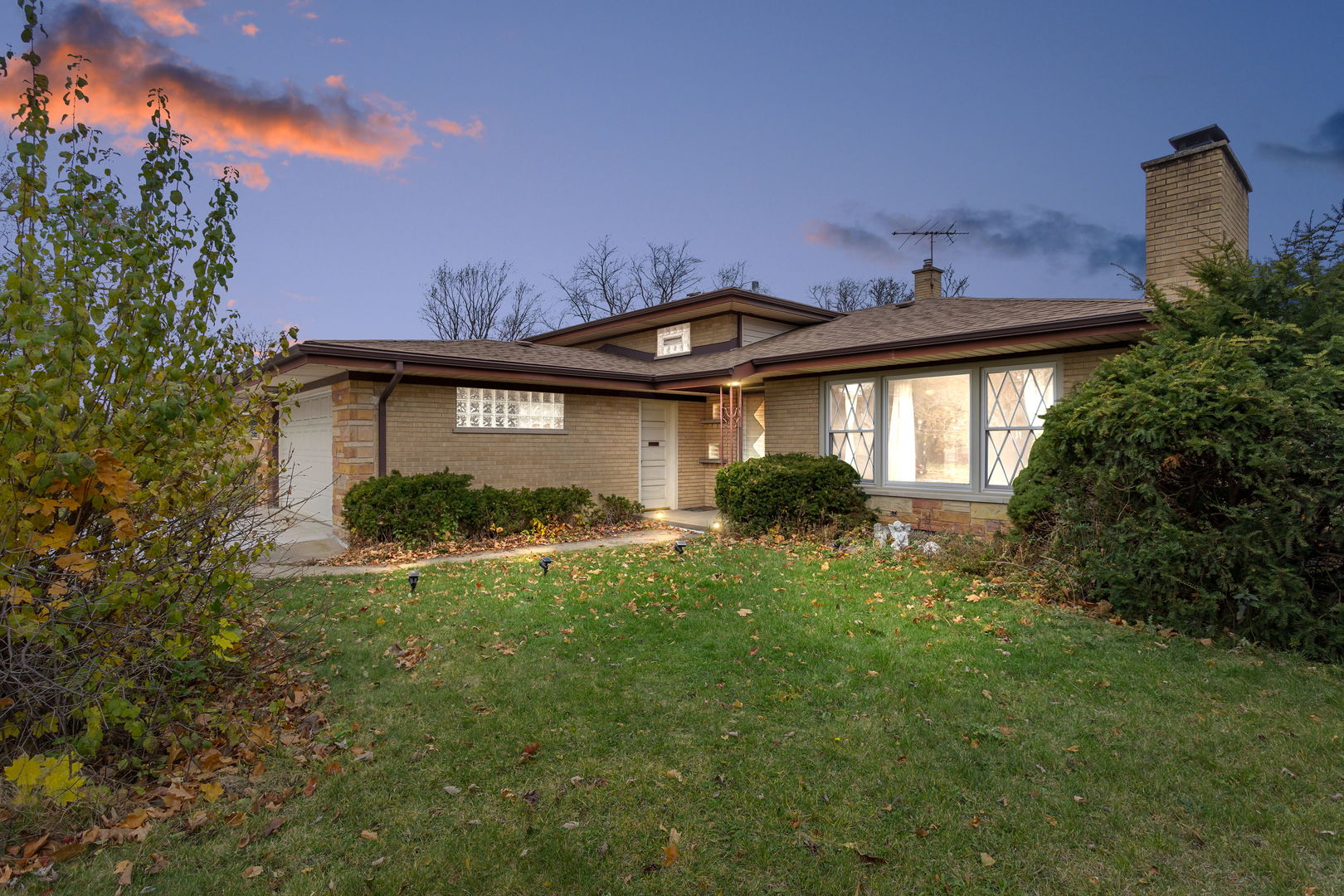 217 Finsbury Lane, La Grange Park, IL 60526