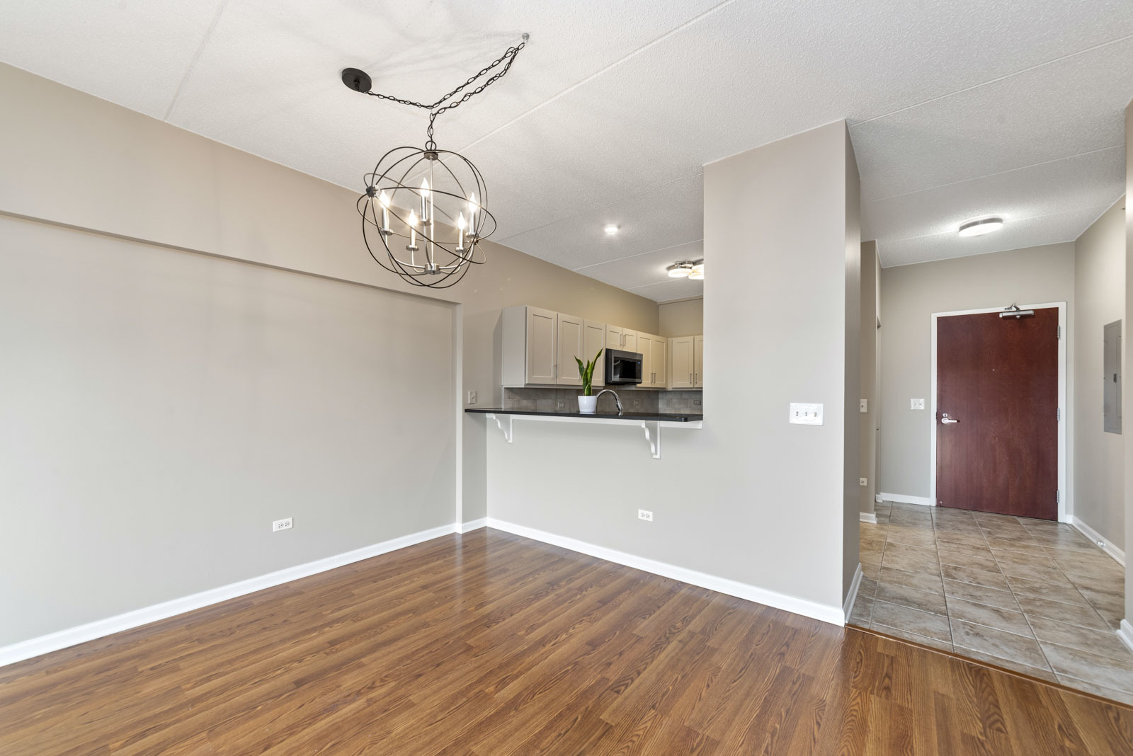 6420 Double Eagle Drive #510, Woodridge, IL 60517