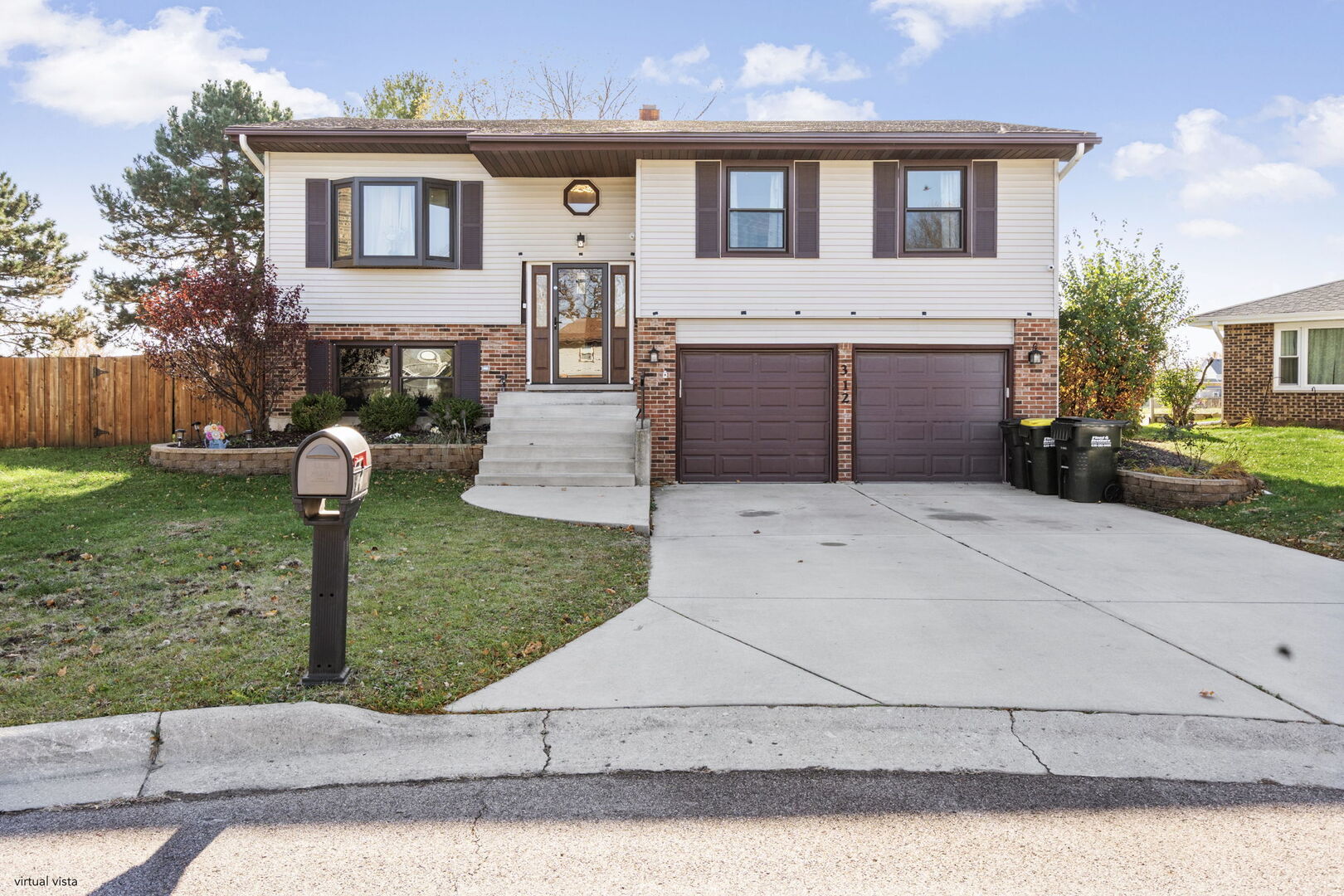 312 Dancing Water Court, Carol Stream, IL 60188