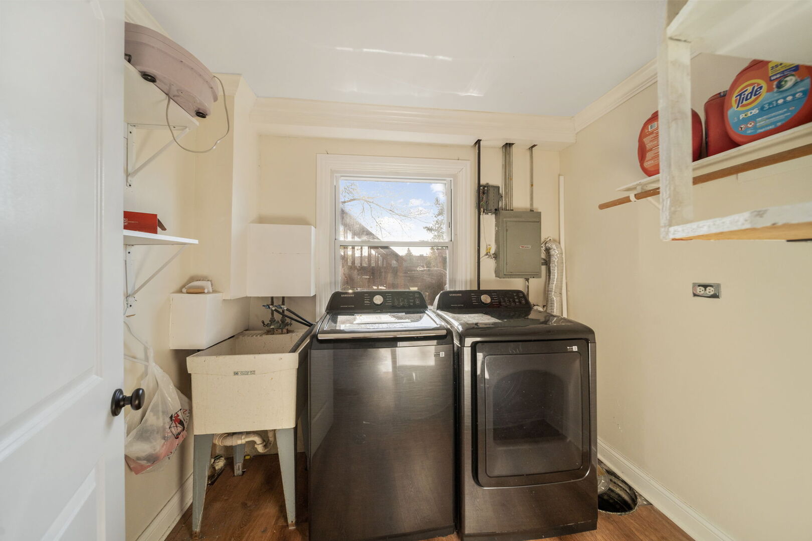 312 Dancing Water Court, Carol Stream, IL 60188