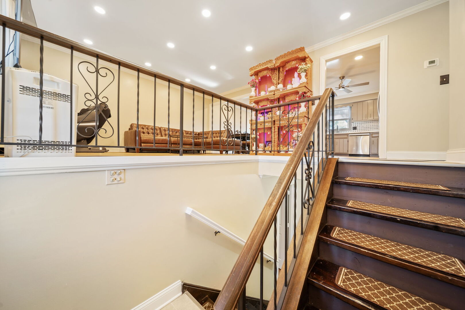 312 Dancing Water Court, Carol Stream, IL 60188