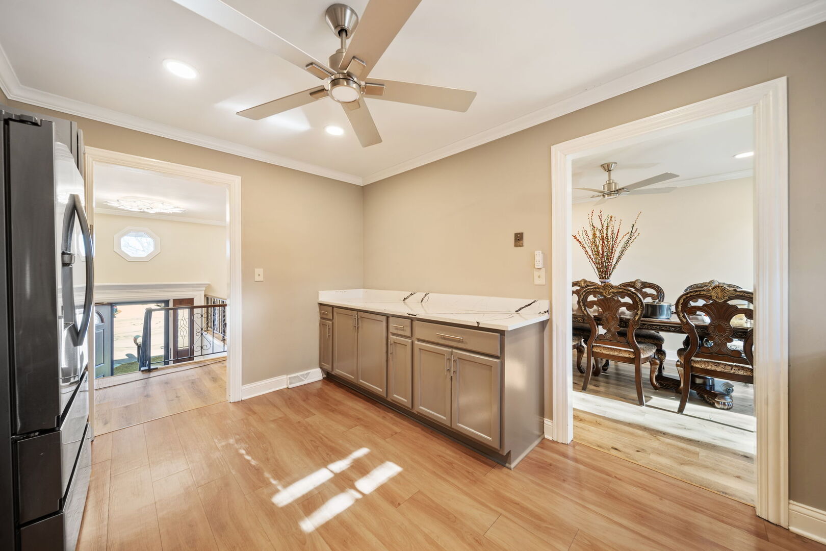 312 Dancing Water Court, Carol Stream, IL 60188