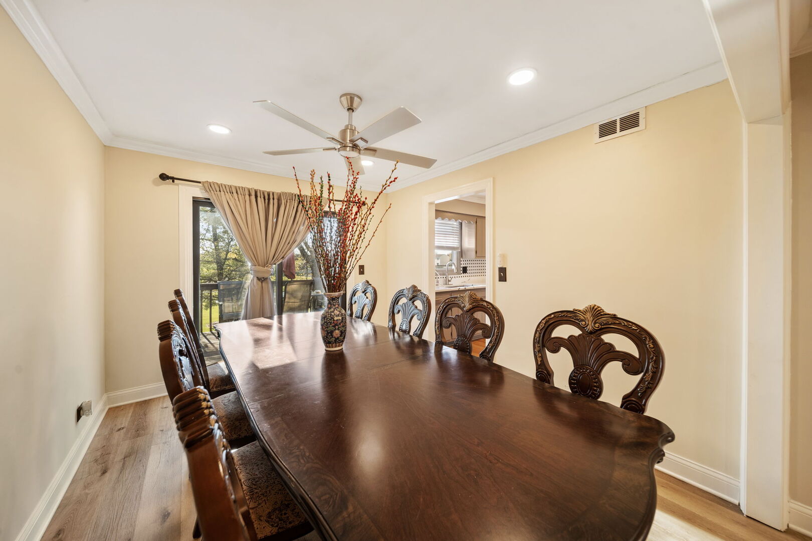 312 Dancing Water Court, Carol Stream, IL 60188