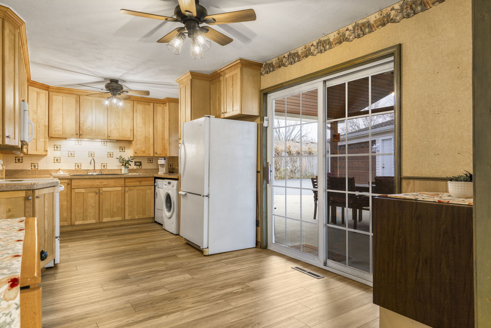 470 Oakwood Road, Wauconda, IL 60084