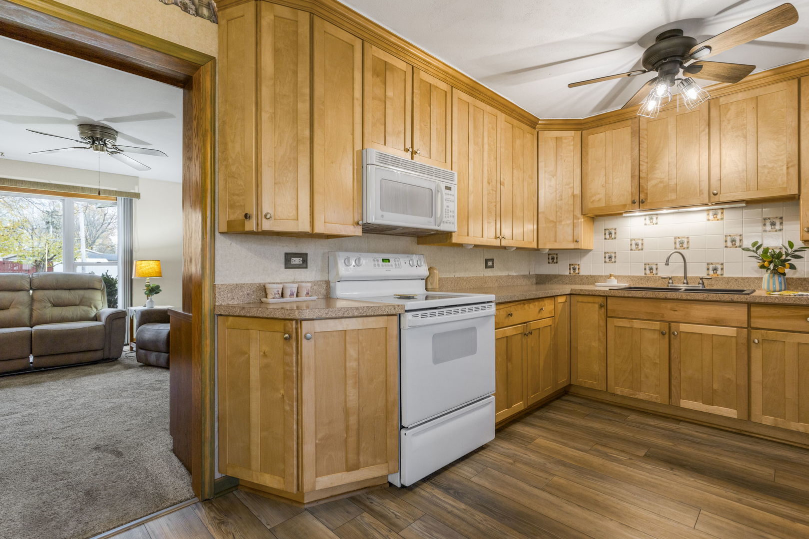 470 Oakwood Road, Wauconda, IL 60084