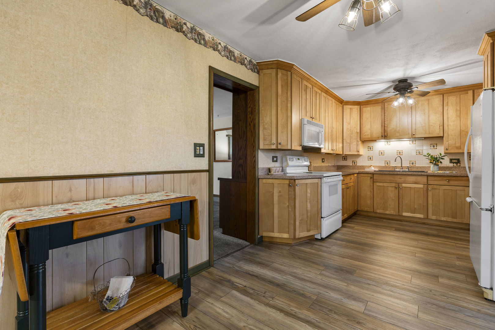 470 Oakwood Road, Wauconda, IL 60084