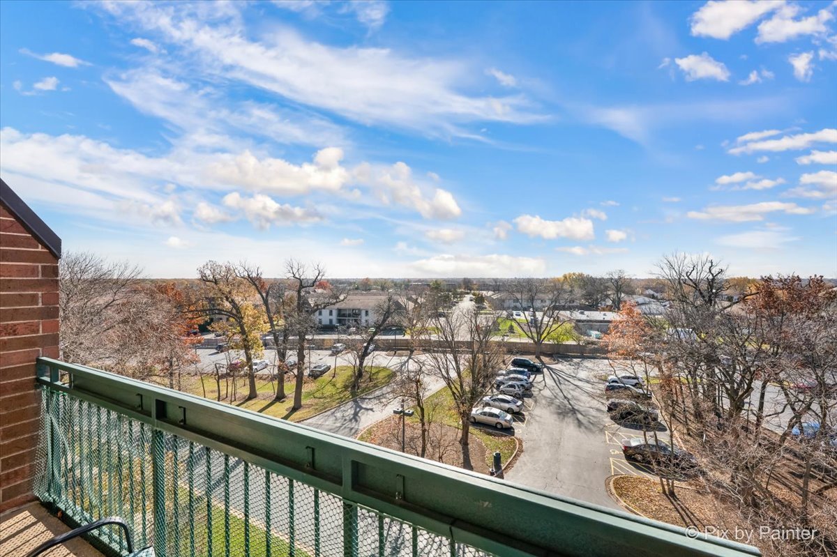 1840 HUNTINGTON Boulevard #BW608, Hoffman Estates, IL 60169