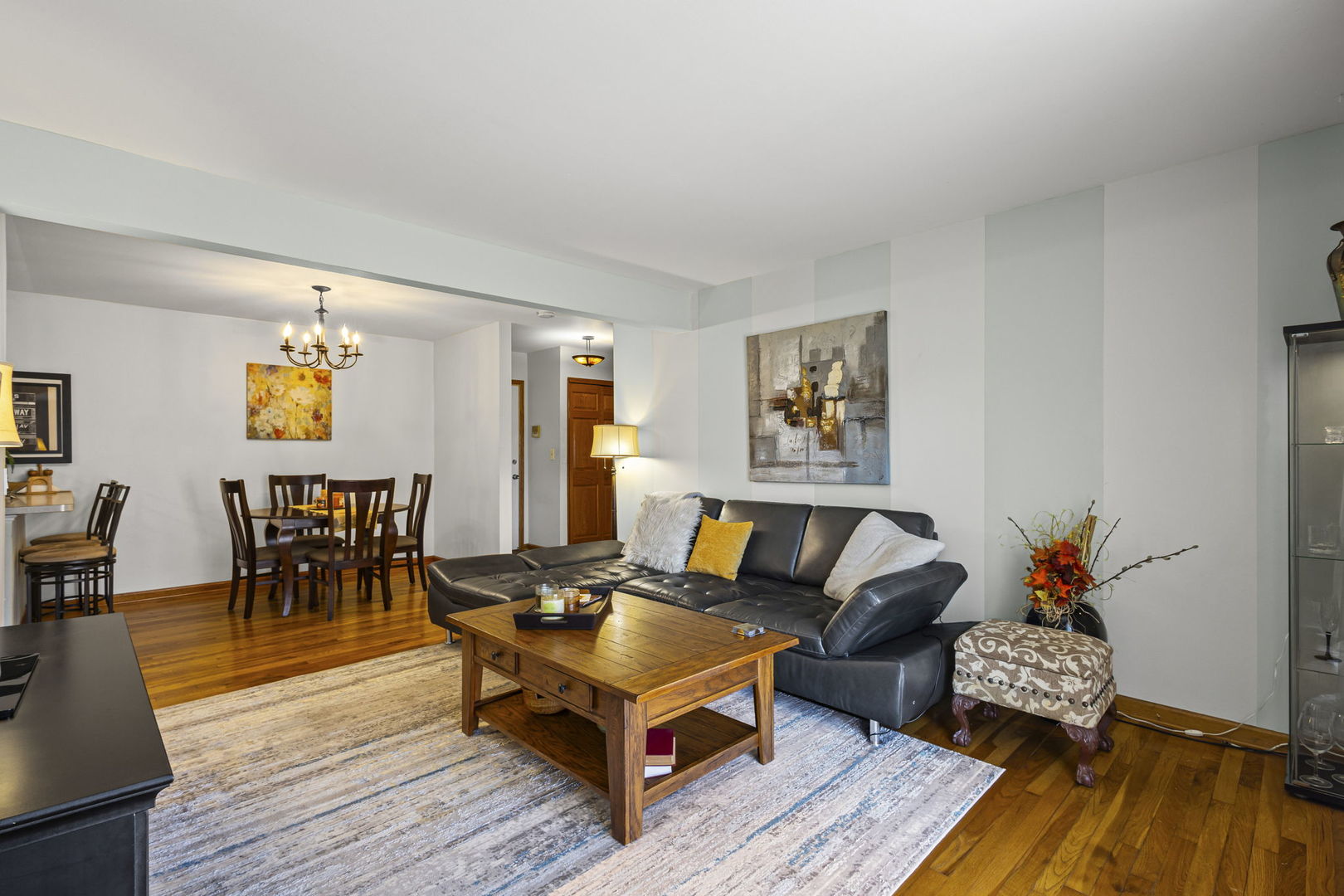 9561 Dee Road #1D, Des Plaines, IL 60016